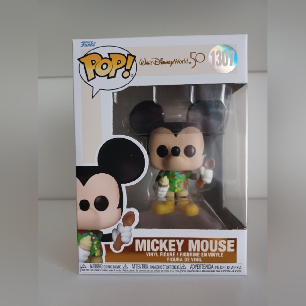 Disney Mickey Mouse (Aloha) 1307 Walt Disney World 50 Vinyl Figure Funko Pop